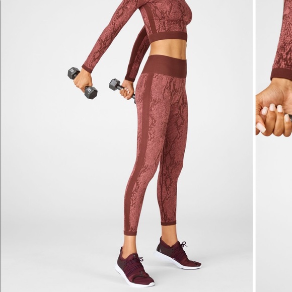 Fabletics Set - Picture 2 of 3